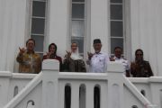 Hendri Septa-Hidayat Tampung Aspirasi Pedagang Pasar Raya