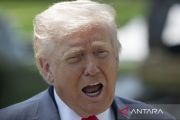 Donald Trump harap penundaan serangan terhadap Iran untuk perdamaian