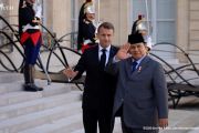 Bertemu empat mata dengan Macron, Prabowo disambut pasukan kehormatan