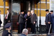 Momen akrab Prabowo dan Putin saat akhiri bilateral di Istana Kremlin