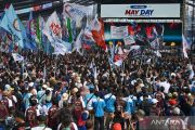 Buruh  di pusaran rantai pasok global