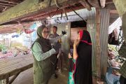 Pemkab Gowa berikan bantuan sembako kepada keluarga miskin ekstrem