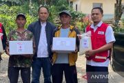 PMI Cianjur distribusikan bantuan untuk korban banjir Batulawang