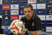 Pelatih minta pemain Arema lunasi hutang kemenangan saat lawan PSM