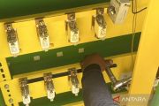 Pemkot Jaktim pasang kembali 46 lampu PJU yang dicuri di BKT Cakung