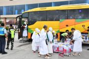 Kloter 11 Embarkasi Palembang langsung kenakan ihram menuju Jeddah