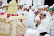 Wabup Banjar bersama ribuan jamaah ikuti haul ke-15 Abah Anang Djazouly
