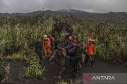 Kemarin, suspek hantavirus di DIY hingga evakuasi erupsi Gunung Dukono