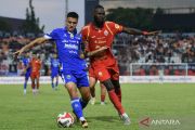 Persib Bandung taklukkan Persija Jakarta 2-1 di Stadion Segiri