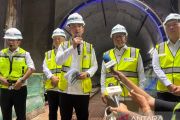 Wapres Gibran tinjau progres MRT Fase 2A, pastikan beroperasi 2027