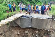 BPBD OKU Selatan bangun jembatan darurat di lokasi bencana alam
