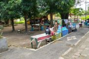DLH Mataram merelokasi PKL di Taman Angsa Udayana