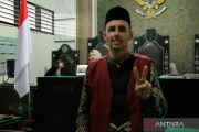 Seorang WN Prancis jalani sidang kepemilikan sabu 0,27 gram di Mataram