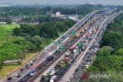 Volume kendaraan di Tol Japek naik saat libur panjang