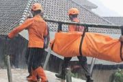 Dua korban longsor di Curug Cileat Subang ditemukan tertimbun tanah sedalam 2 meter
