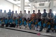 Wabup Ali Basa lepas 19 jemaah haji Mubar ke Tanah Suci