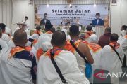 389 jemaah haji Sultra kloter 38 di Embarkaai Makassar bertolak ke Tanah Suci.