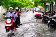 BMKG Makassar sebut anomali hujan di musim kemarau dipicu atmosfer global