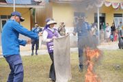 Damkar Kapuas latih ibu-ibu PKK cegah dan tangani kebakaran