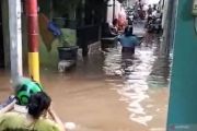 Banjir satu meter lebih rendam Kebon Pala Jaktim Selasa pagi