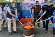 BNNP DIY musnahkan seratusan ribu pil trihexyphenidyl dan narkotika