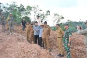 Mahyeldi turun ke tambang emas ilegal di Sijunjung, tegaskan penambang harus urus izin