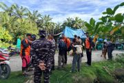 Tim gabungan Basarnas Pasaman evakuasi korban yang diterkam buaya