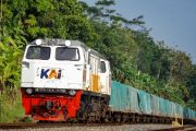 Angkutan Semen dan Klinker KAI Capai 752 Ribu Ton, Dukung Distribusi Material Pembangunan Nasional