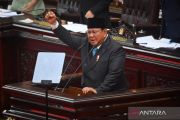 President Prabowo urges public to record, report problematic officials
