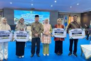Gubernur serahkan beasiswa Sultra Cerdas Rp1,8 miliar bagi 150 mahasiswa
