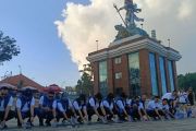 BRI Life lepas 100 tukik untuk dukung konservasi penyu di Pantai Kuta