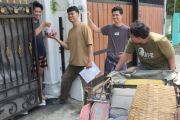 Warga nonmuslim berbaur ikut rayakan Idul Adha di Gedangan