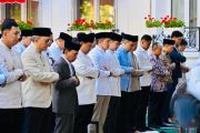 Prabowo shalat Idul Adha bersama diaspora Indonesia di Paris