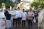 Pegadaian Manado serahkan puluhan ekor hewan kurban