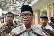 Indonesia keeps fuel price unchanged despite dollar surge