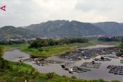 Menkeu tangani kendala lahan operasional PLTS Saguling