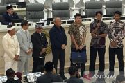 Persib Bandung terima bonus Rp1 miliar dari Dedi Mulyadi usai cetak hattrick juara