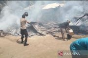 Kebakaran hanguskan rumah dan mobil di Tempilang, Polres Bangka Barat gerak cepat bantu pemadaman