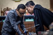 Hakim jatuhkan vonis 4,5 tahun untuk Immanuel Ebenezer