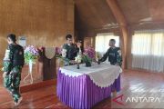 Yonif 511 bersihkan Gereja Guneri Lanny Jaya perkuat toleransi