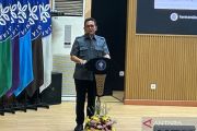 Trade minister calls students to become 'export activists'