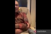 Anwar Ibrahim kerja hingga kemeja batik terkoyak