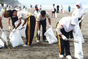 KKP-DANA kumpulkan 317 kilogram sampah di Pantai Petitenget&nbsp;
