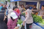 Polres Bogor bagikan 500 kilogram sayur di Bhayangkara Fest