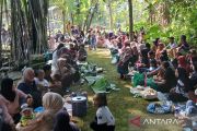 Warga Ngabean Temanggung lestarikan Bersih Punden Sumur Blandung