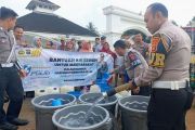 Ditlantas Polda Lampung salurkan bantuan 16.000 liter air bersih untuk warga Pesawaran