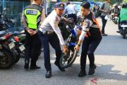 Puluhan kendaraan terjaring penertiban parkir liar di Cengkareng