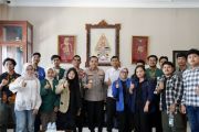 Polda DIY menyalurkan bantuan biaya hidup bagi mahasiswa asal Sumatera