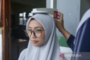 Cek kesehatan gratis di pesantren
