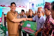 Pemkab Barut luncurkan bansos untuk 1.256 warga dan 524 unsur kelembagaan